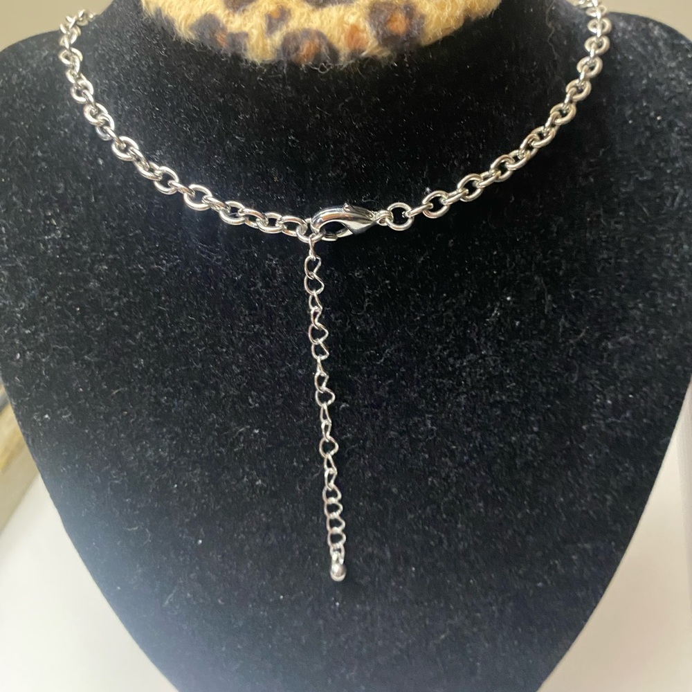 Target Statement Necklace - Picture 2 of 2